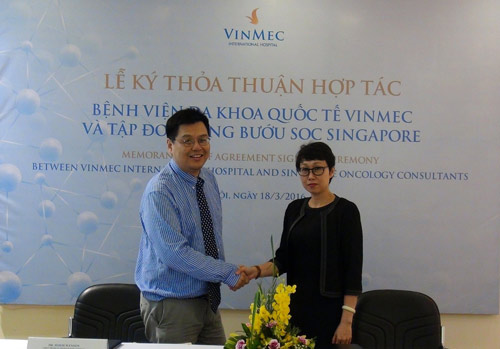 Chuyên gia ung bướu hàng đầu Mỹ thăm khám tại Vinmec - 1