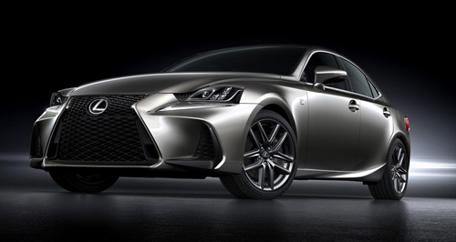 Ngắm Lexus IS dùng ống xả vuông, nội thất cao cấp hơn - 2