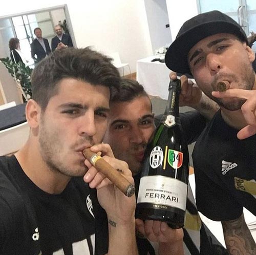 Vô địch 5 lần liên tiếp, Juventus quậy tung trời - 5