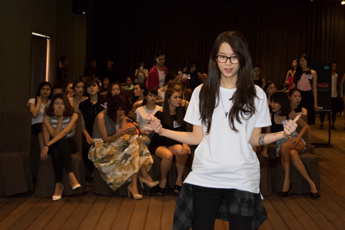 An Nguy xuất hiện xinh đẹp bên cô gái “người yêu tin đồn” - 3