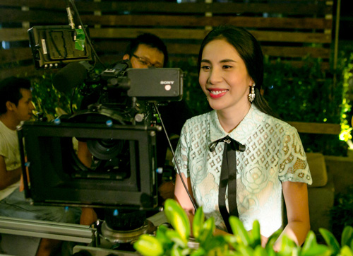 Thủy Tiên tình tứ với trai trẻ trong MV mới - 4