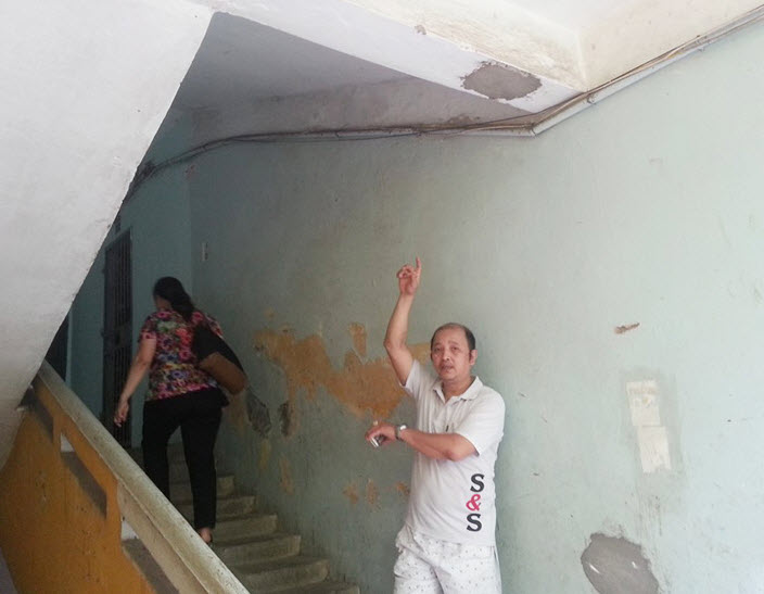 Cư dân ở tập thể chờ sập nghi ngờ đánh giá của TP.Hà Nội - 2