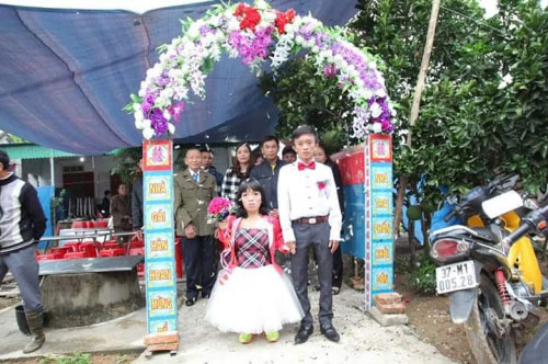 Chuyện tình cổ tích của cô dâu 1m1 và chú rể 1m45 - 2