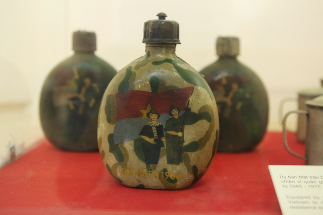 Cận cảnh 400 hiện vật lưu giữ ký ức chiến tranh ở HN - 4