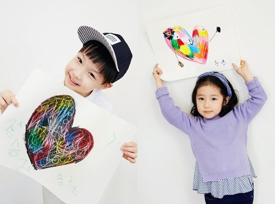 Fan "phát sốt" với loạt ảnh của 3 mẹ con Lee Young Ae - 5