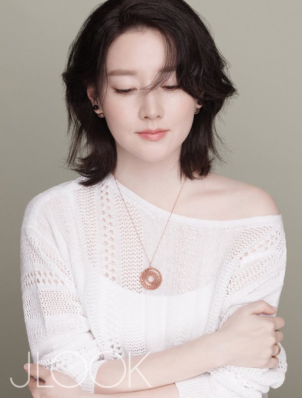 Fan "phát sốt" với loạt ảnh của 3 mẹ con Lee Young Ae - 7