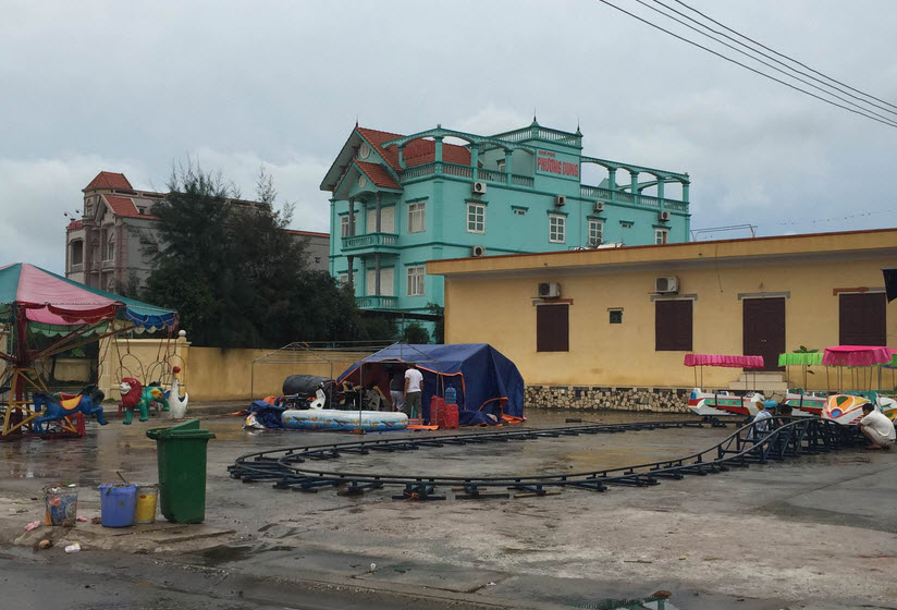 Quất Lâm biển gọi: Khách tắm biển chỉ “đếm trên đầu ngón tay” - 8