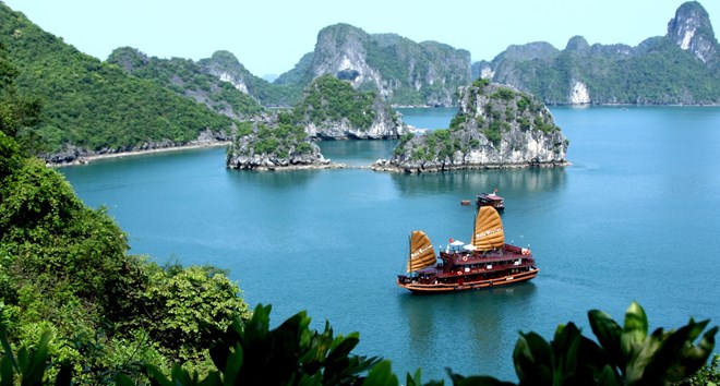7 địa điểm du lịch không thể bỏ qua ở Quảng Ninh - 1