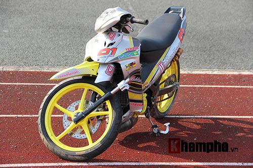 Tay đua mất giải vì tai nạn thót tim ngay vạch đích - 15
