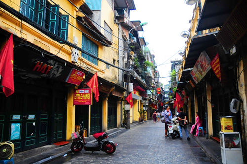 Chùm ảnh: Hà Nội thanh bình, vắng lặng sáng 1/5 - 12