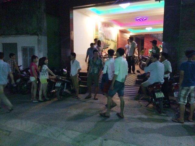 Thanh niên bị đâm chết trong quán karaoke ở Sài Gòn - 1