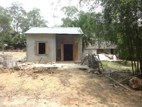 Cơ cực những bữa cháo rau má của vợ chồng nghèo - 3