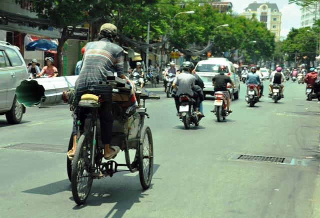 Người Sài Gòn vào công viên nước trốn nắng - 10