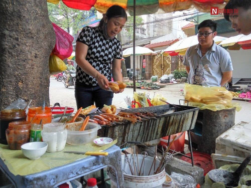 Lên Lạng Sơn nhớ ăn thử bánh mì nướng dầu hào - 2