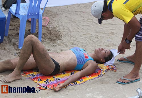 Đấu Thái Lan, nữ VĐV bóng chuyền bãi biển VN nhập viện - 6