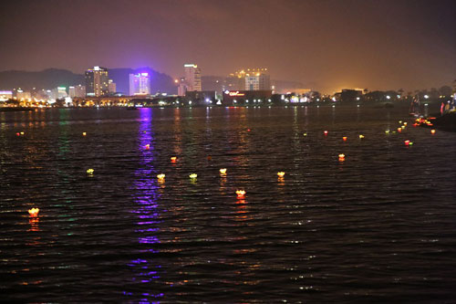 Giới trẻ Hạ Long thích thú khi đến Little Vietnam trong dịp nghỉ lễ - 5