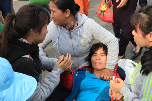 Đẫm nước mắt ngày gặp mặt 34 ngư dân gặp nạn ở Hoàng Sa - 5