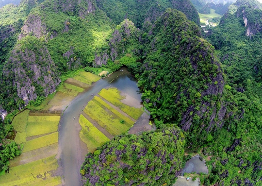 Khám phá 5 điểm du lịch "gây nghiện" ở Ninh Bình - 2