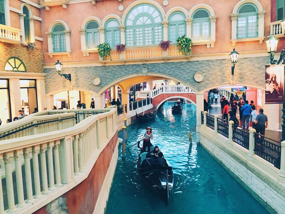 Nhan sắc xinh đẹp của hai em gái Trấn Thành - 6