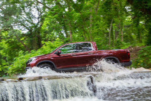 Honda Ridgeline 2017 lộ giá hấp dẫn 678 triệu đồng - 2