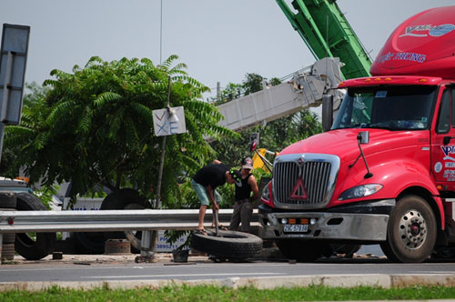 Tắm heo, “tắm” cả người đi trên cao tốc HN-Bắc Giang - 12