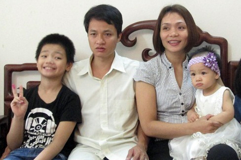 Chồng mù, vợ cụt chân và những đứa con thiên thần - 1