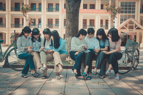 Bộ ảnh kỷ yếu phiên bản thôn nữ "gây sốt" - 5