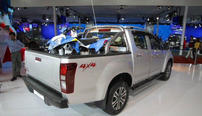 Lưu ý rằng Isuzu trước đó đã không tiết lộ mức giá chính thức hay thời điểm bán mẫu xe bán tải này khi trình diện tại Triển lãm Auto Expo 2016.