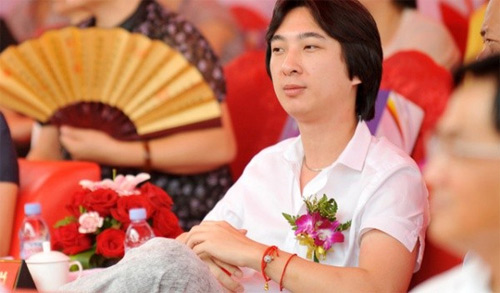 Dàn bồ siêu xinh của cậu ấm giàu thứ nhì Trung Quốc - 1