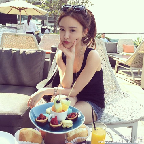 Dàn bồ siêu xinh của cậu ấm giàu thứ nhì Trung Quốc - 3