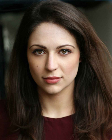 Kiện công ty vì bị bắt mang giày cao gót đi làm - 2