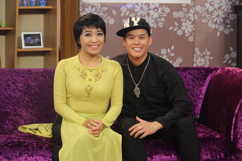 John Huy Trần xúc động chia sẻ chuyện thừa nhận đồng tính - 3