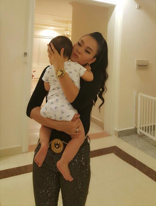 3 cậu bé "kim cương" gây sốt hơn cả con trai Hà Hồ - 2