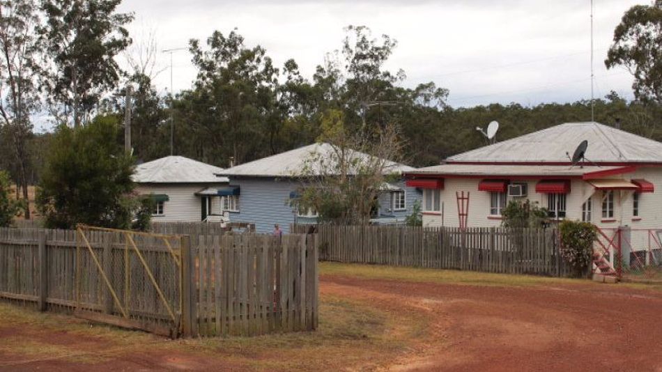 Úc: Rao bán cả thị trấn rẻ hơn một căn hộ - 1