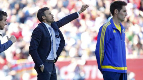 Ảnh: Barca vỡ òa ngày vượt mặt Real, xưng bá Liga - 10
