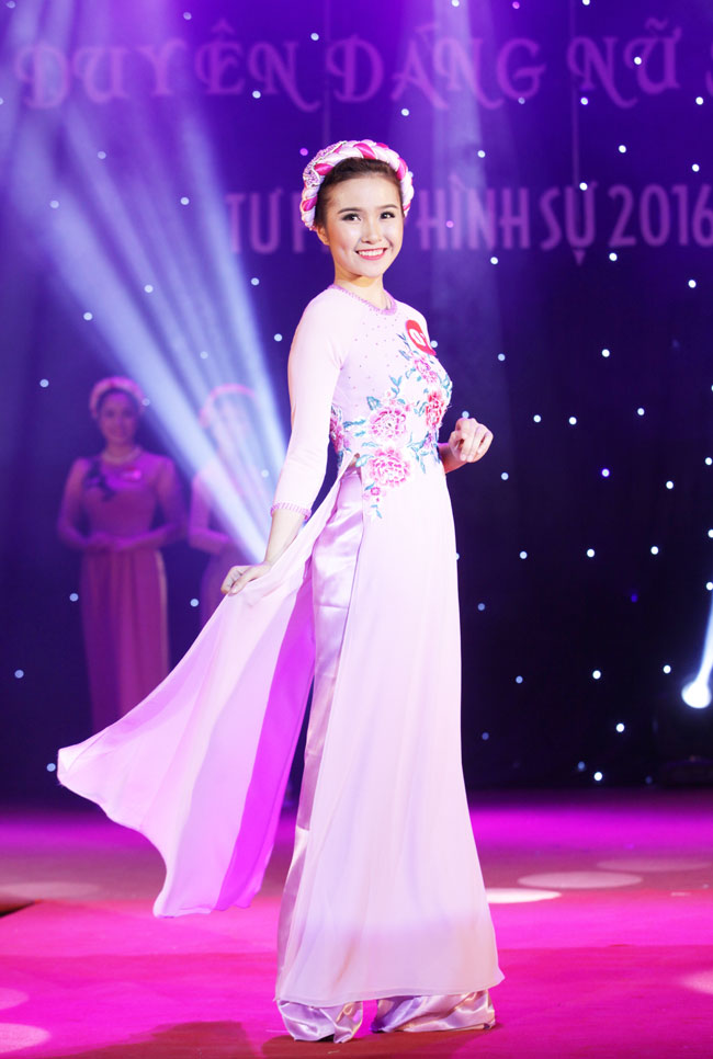 Nữ sinh 19 tuổi giành giải Hoa khôi Tư pháp hình sự - 11