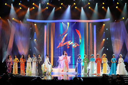 Độc đáo áo dài Thái Tuấn ứng dụng công nghệ in Digital - 3