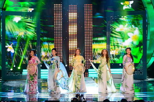 Độc đáo áo dài Thái Tuấn ứng dụng công nghệ in Digital - 1