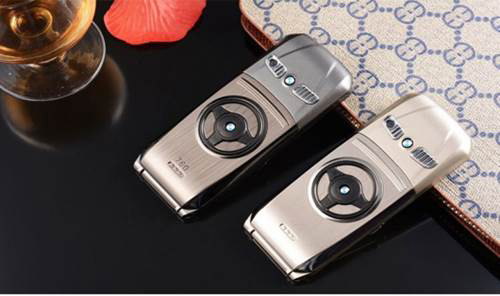 "Truy lùng" bộ 3 điện thoại độc, vỏ thép, pin khủng, giả giọng nói - 4