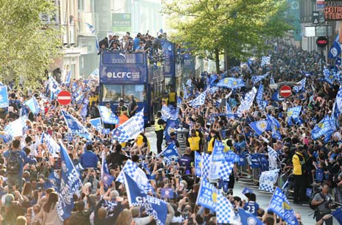 Leicester City rước cúp: Bữa đại tiệc lịch sử - 5