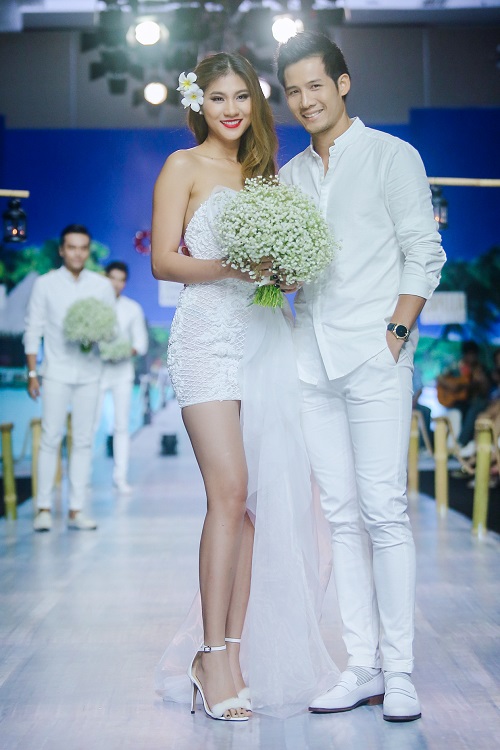 Diệu Huyền bế bụng bầu 8 tháng lên sàn diễn catwalk - 8