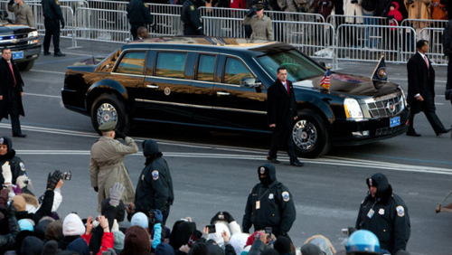 Những tính năng ít ai biết trên siêu limousine của Obama - 1