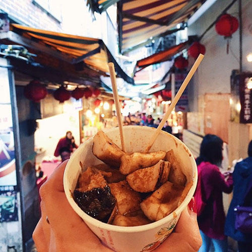 Cô gái "ăn cả thế giới" nổi tiếng khắp mạng Instagram - 4