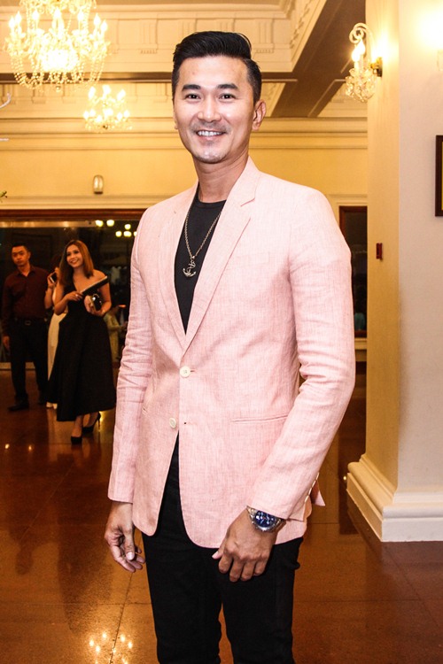 Vợ chồng Lương Thế Thành lần đầu xuất hiện sau lễ cưới - 6