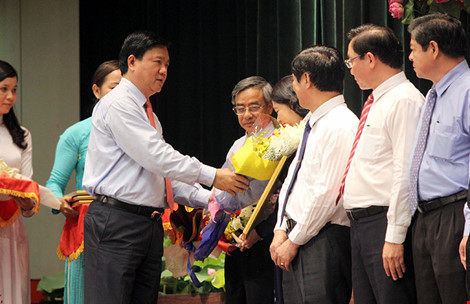 Bí thư Thăng: "Cần loại bỏ tư tưởng ỷ lại bằng cấp" - 2