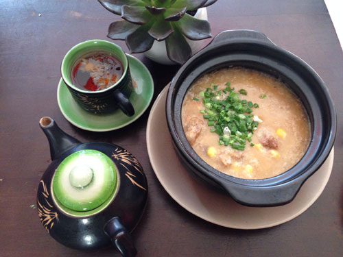 Giải mã sức hút đặc biệt của cháo sườn Chú Chen tại Sài Gòn - 9