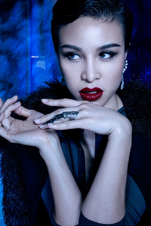 Phương Mai trung thành với phong cách gợi cảm - 8