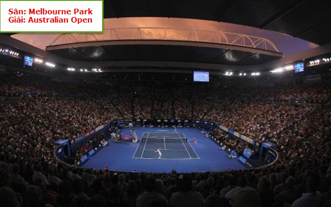 Sân Melbourne Park, giải Australian Open. Kể từ năm 1988, Melbourne Park đưa vào sử dụng cho giải Úc mở rộng, Grand Slam đầu tiên trong năm. Sân đấu có thể cải biến để tổ chức bóng rổ, trượt băng, các buổi hòa nhạc... Cũng giống như giải Mỹ mở rộng, Australian Open thật sự sống động về ban đêm, tất cả các tay vợt đều không có gì phải phàn nàn khi chơi tại giải đấu này.
