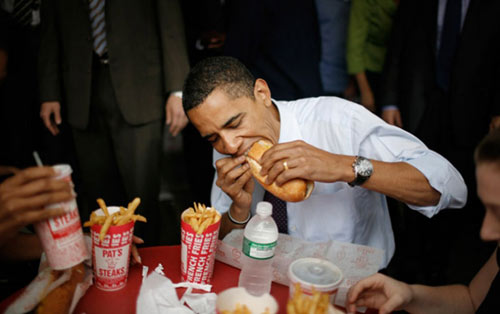 Trợ thủ đắc lực bật mí sở thích ăn uống của ông Obama - 1