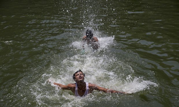 Ấn Độ nóng lên đến 51 độ, cao nhất lịch sử khí tượng - 1